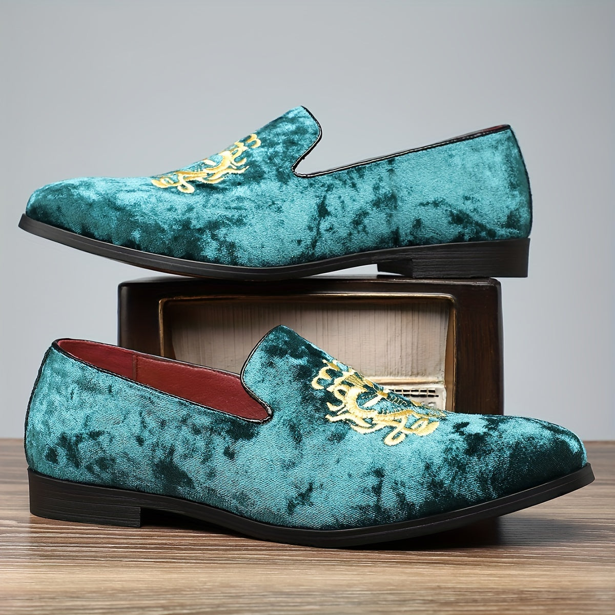 SHOWLU FASHION casual loafers in solid color, low top slip-on shoes with a sleek, minimalist design and comfortable fit.
