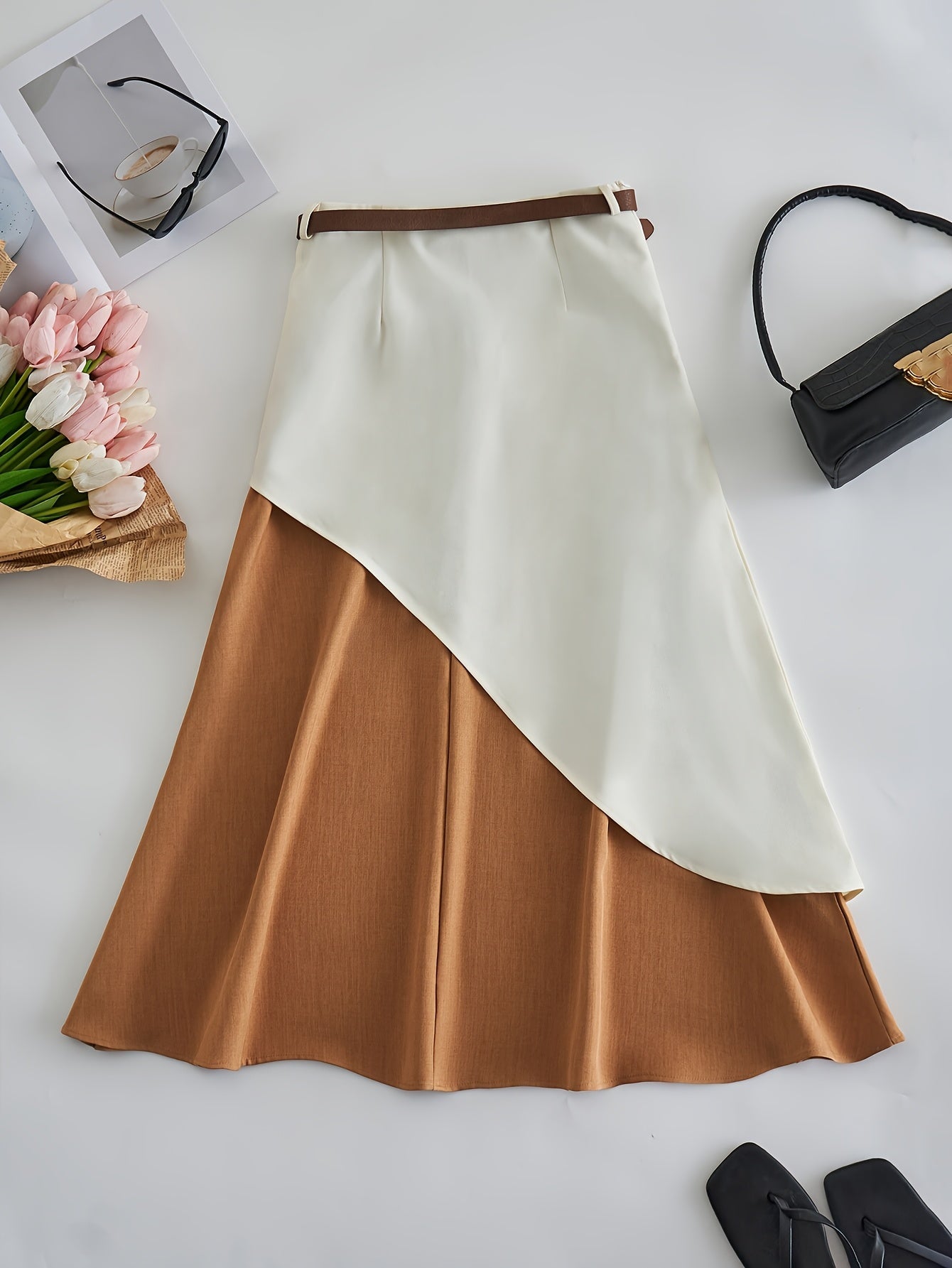 Elegant SHOWLU FASHION color-block woven commuter dress with belt, featuring a stylish silhouette and vibrant design.