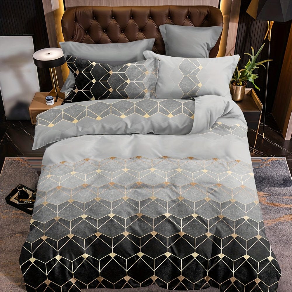 Showlu Fashion Bronzing Geometric Duvet Cover Set with 1 duvet cover and 2 pillowcases in soft polyester for bedroom decor.