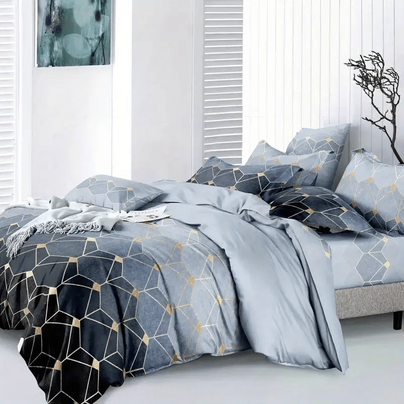 Showlu Fashion Bronzing Geometric Duvet Cover Set in soft polyester with matching pillowcases, ideal for bedroom decor.