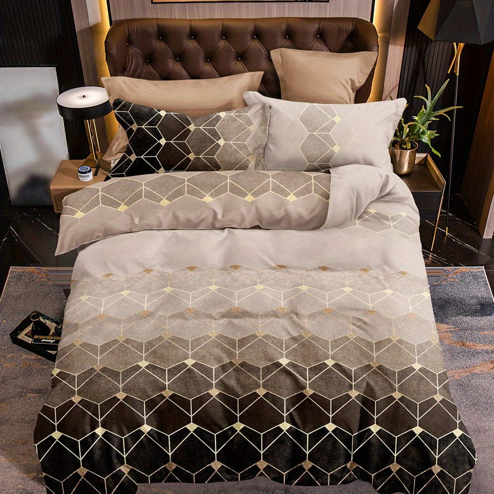 Showlu Fashion Bronzing Geometric Duvet Cover Set in soft polyester with matching pillowcases, ideal for bedroom or guest room decor.