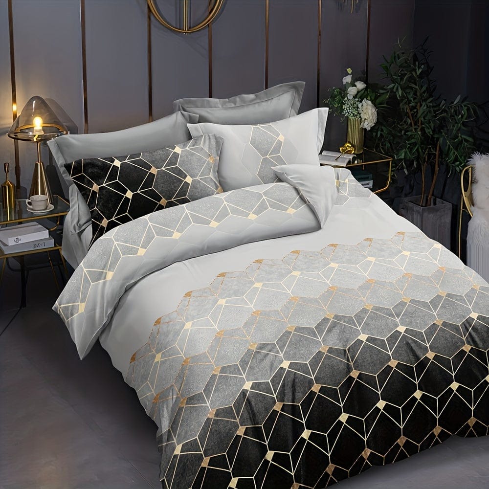Showlu Fashion Bronzing Geometric Duvet Cover Set in soft polyester, includes duvet cover and two pillowcases for bedroom decor.