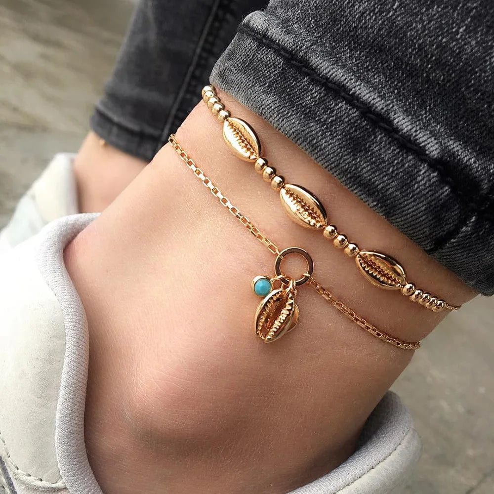 DAIPAN Bohemia shell chain anklet set with four crystal anklets for women, perfect for summer beach fashion and accessories.