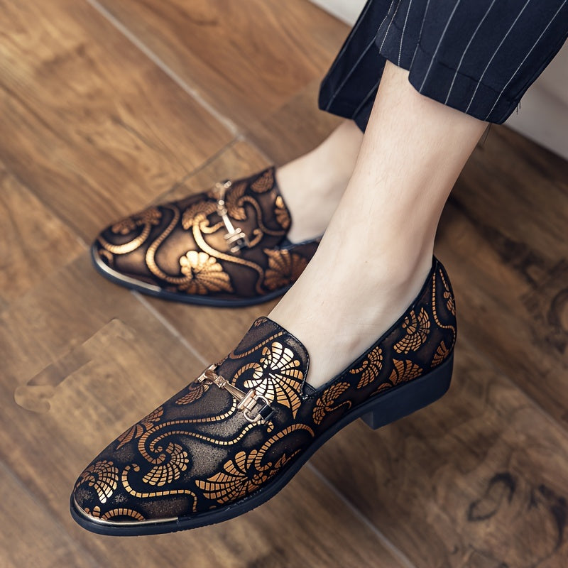 SHOWLU Men's slip-on loafers with pointed toe design, faux leather casual shoes, stylish and comfortable for everyday wear.