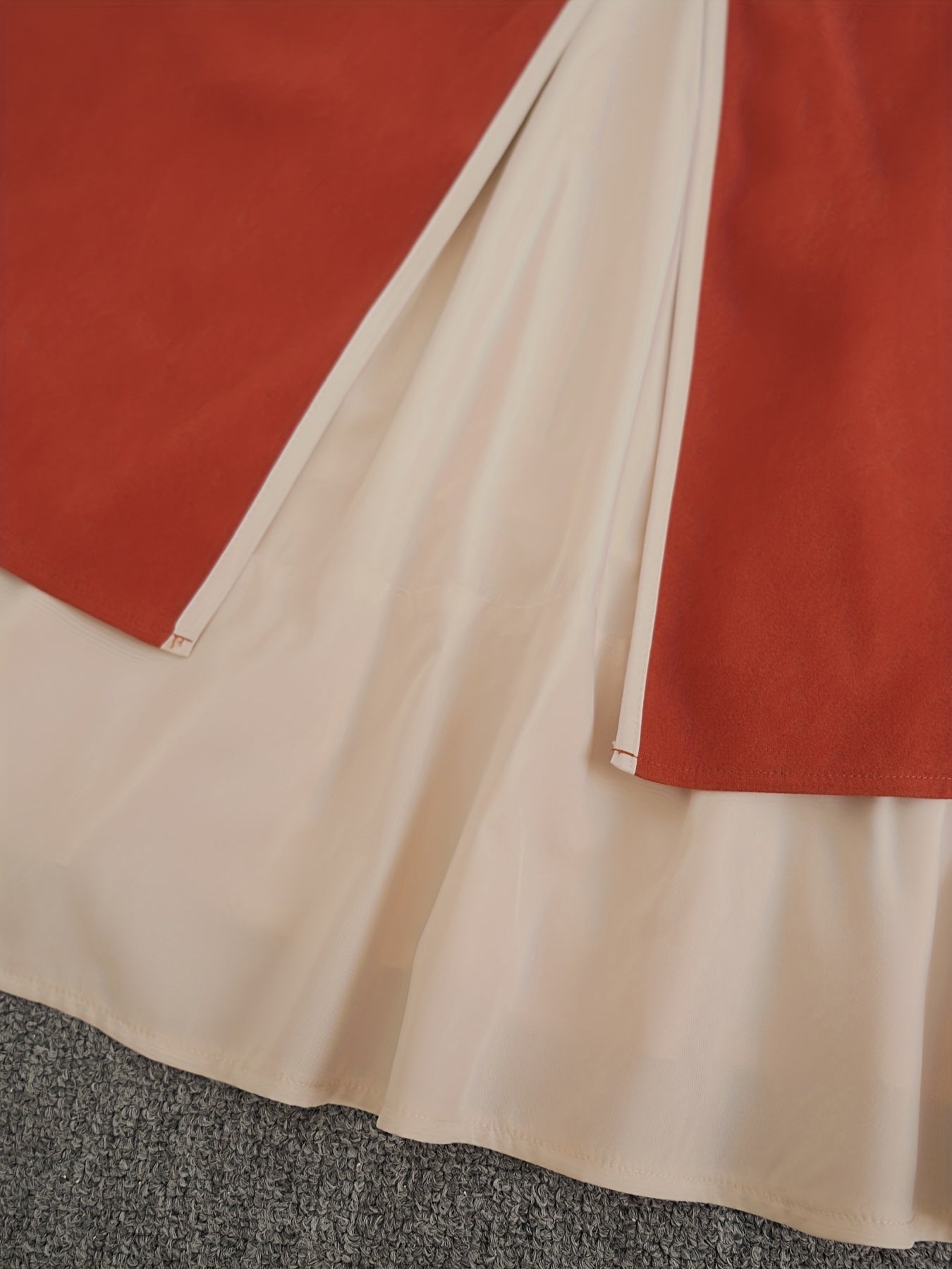 Red and white two-tone high-waisted women's skirt with side slit from SHOWLU Fashion Store, stylish and modern design.