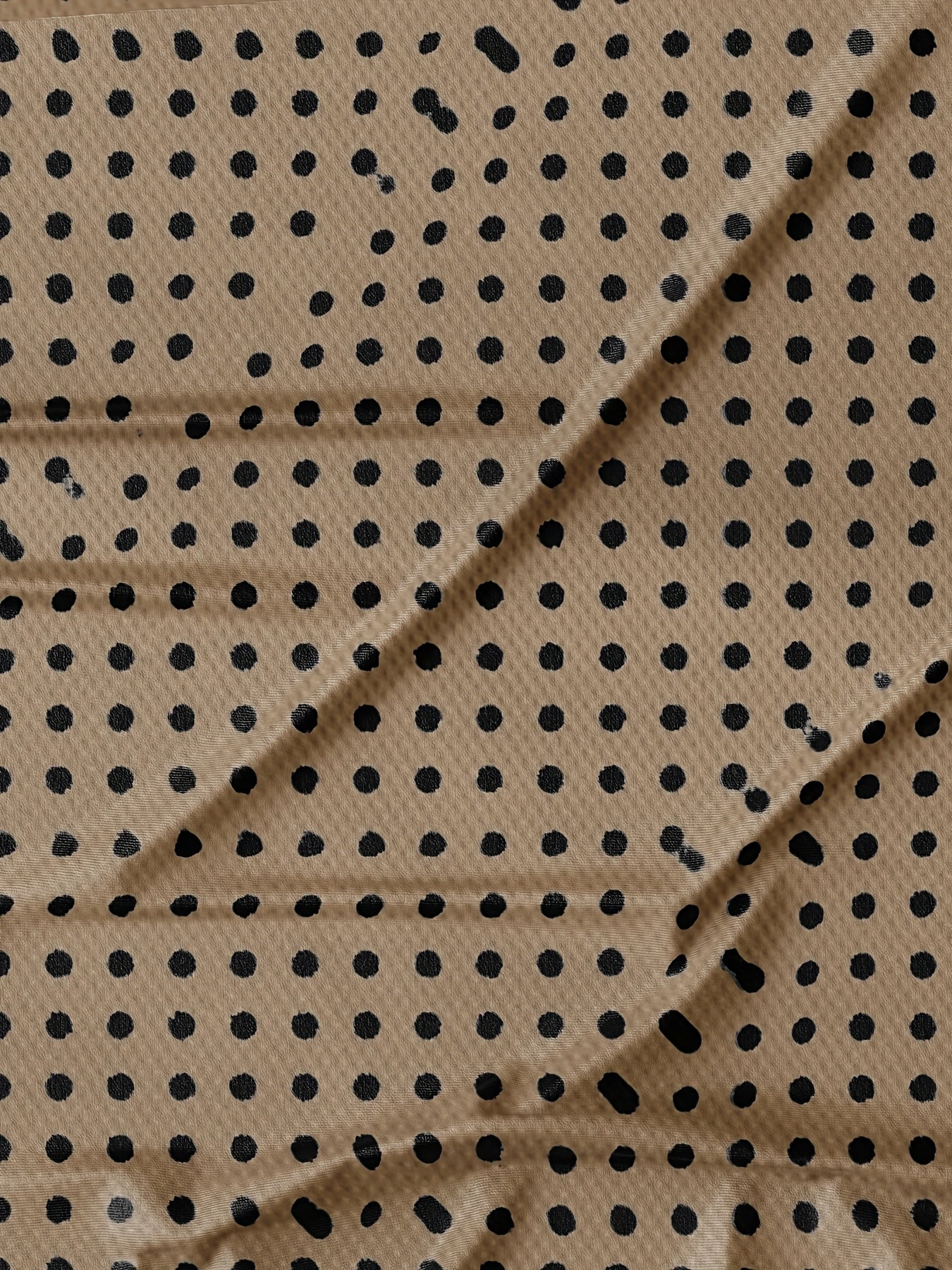 SHOWLU men's polka dot short sleeve T-shirt in regular fit, made of polyester fabric, displayed on a plain background.