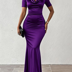 Elegant Solid Color Sleeveless Zip Dress - Bodycon Style, Low Neckline, Perfect for Spring/Fall, Adult Fashion, Evening Attire|Sleek Fit|Zipper Detail