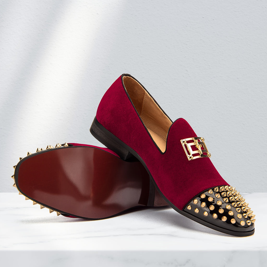 Showlu men's fashion loafers featuring slip-on casual fabric shoes with a sleek design and comfortable fit.