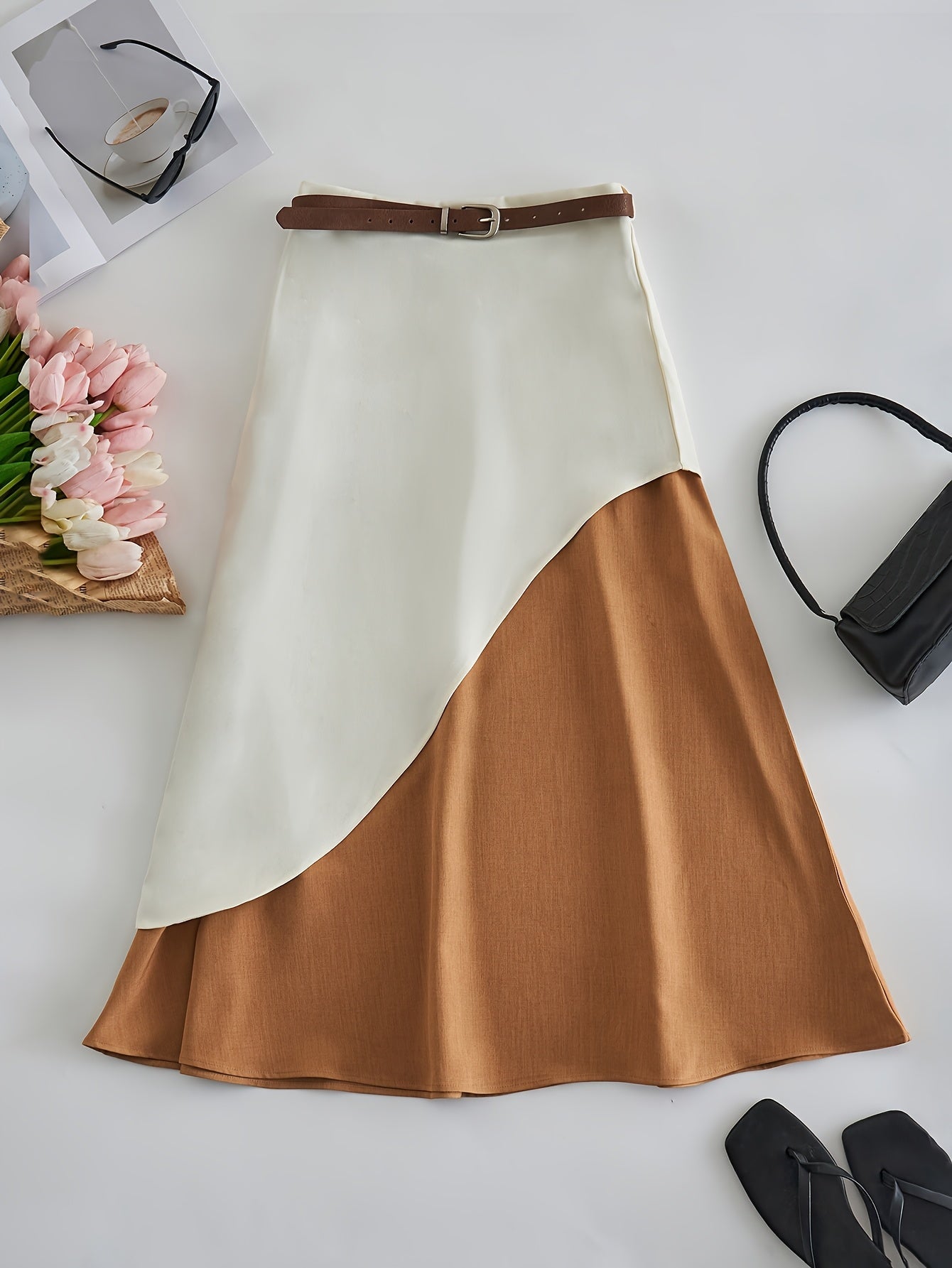Elegant SHOWLU FASHION color-block woven commuter dress with belt, featuring a stylish design and tailored fit.