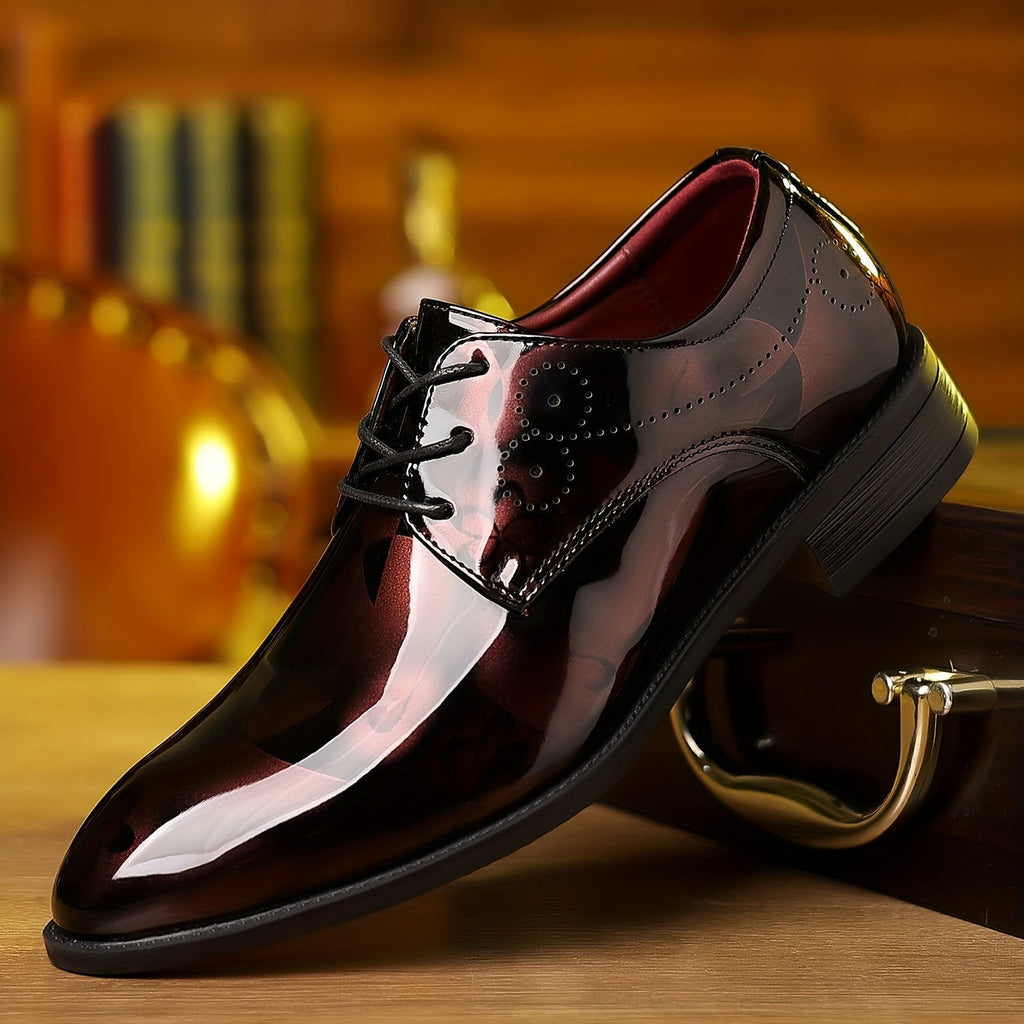 Black men's Wingtip Oxford shoes by SHOWLU FASHION STORE, classic lace-up design in PU leather with detailed wingtip brogue styling.