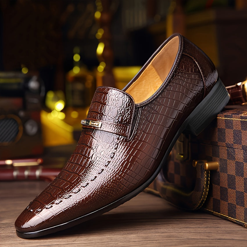 Black crocodile-embossed leather oxford loafers for men from SHOWLU FASHION STORE, slip-on style with sleek finish.