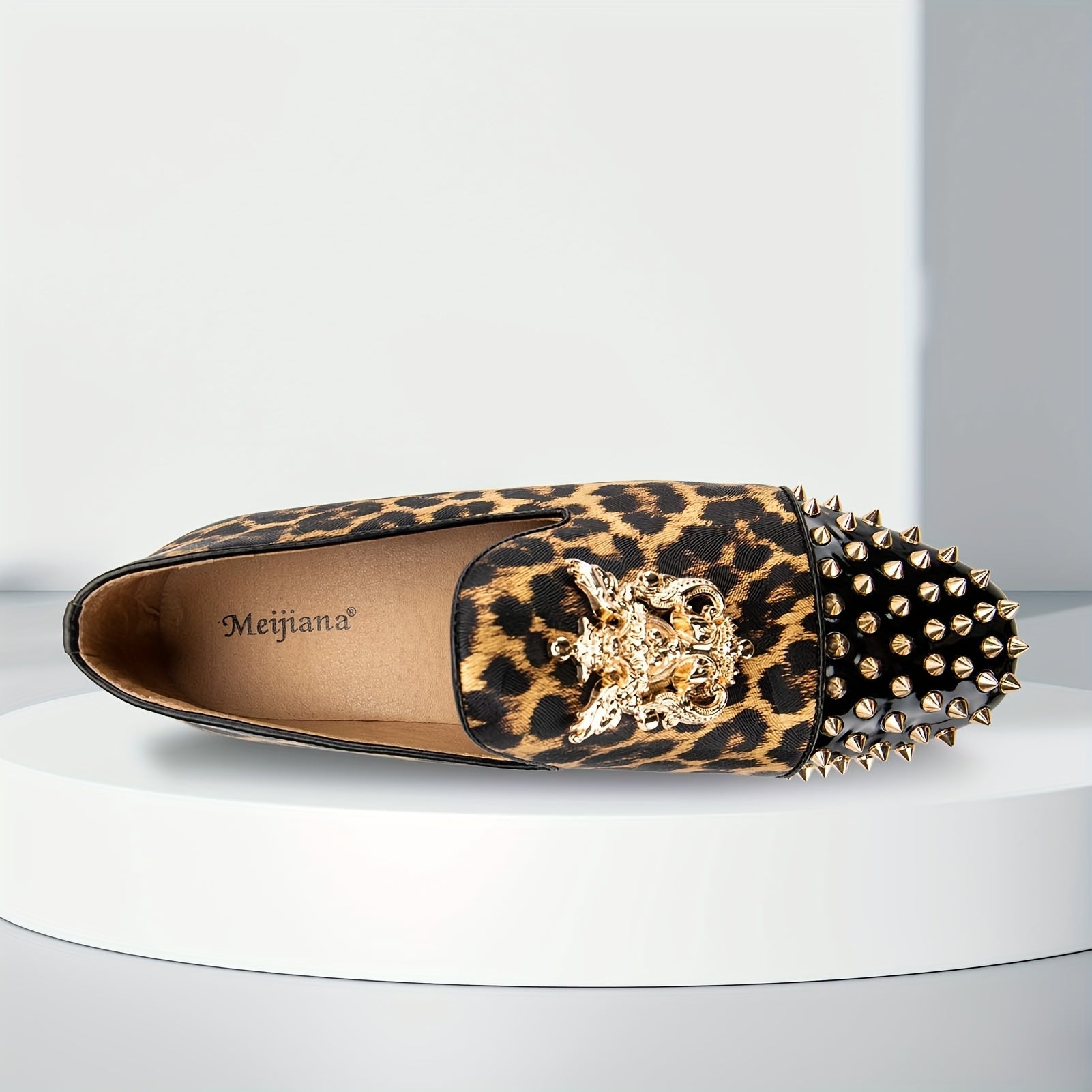 SHOWLU men's lightweight slip-on loafers with round toes, solid color party shoes, stylish and comfortable footwear.