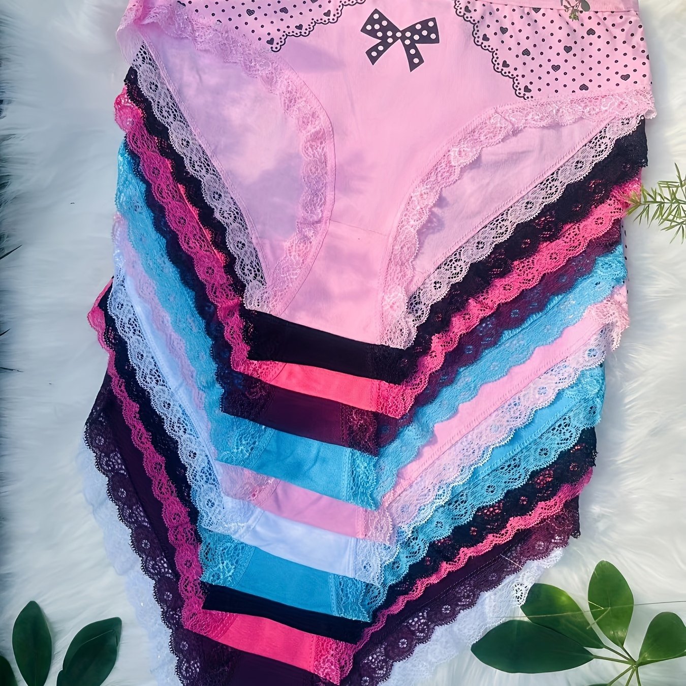 Showlu 12-pack plus size cotton lace briefs with heart print, comfortable women's underwear, soft and breathable fabric.