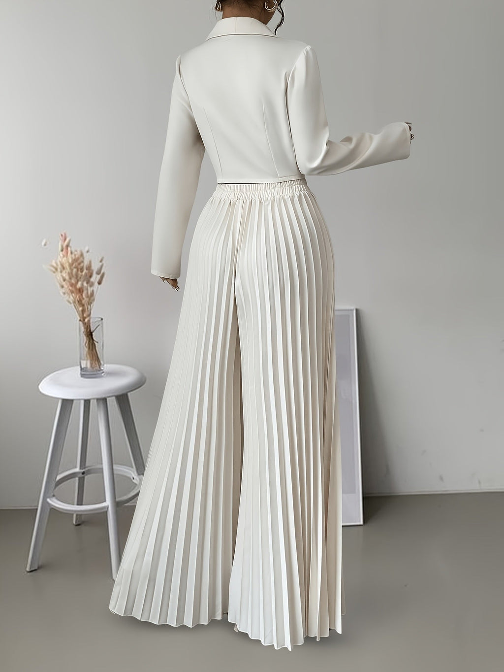 SHOWLU Women's double-breasted 2-piece suit featuring elegant pleated pants and tailored blazer, perfect for formal occasions.