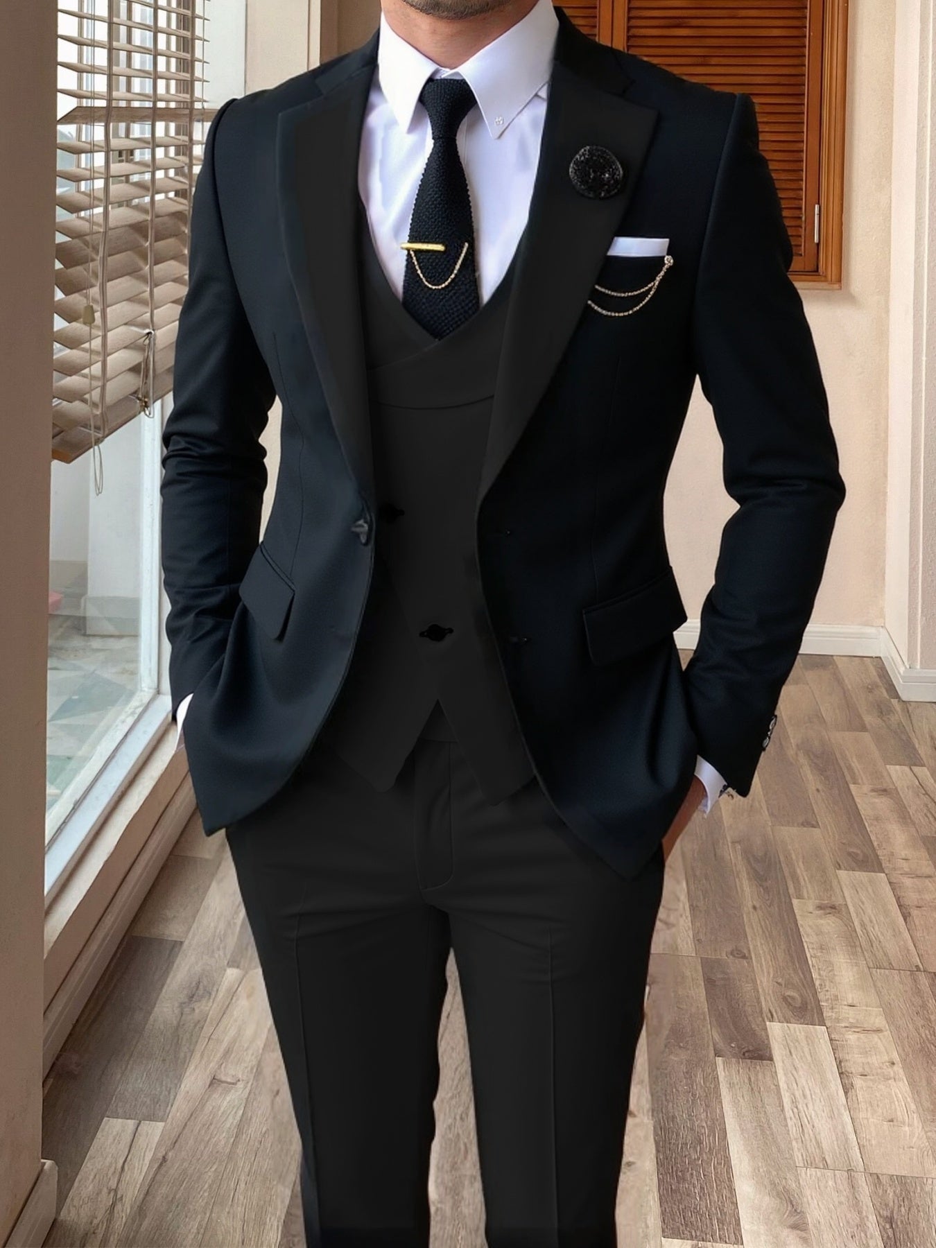 Showlu Fashion men's 3-piece color block slim fit tuxedo suit set, featuring jacket, vest, and trousers in stylish color block design.