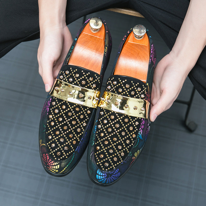 Men's SHOWLU studded slip-on loafers made of formal PU leather, featuring a stylish design perfect for parties and formal occasions.