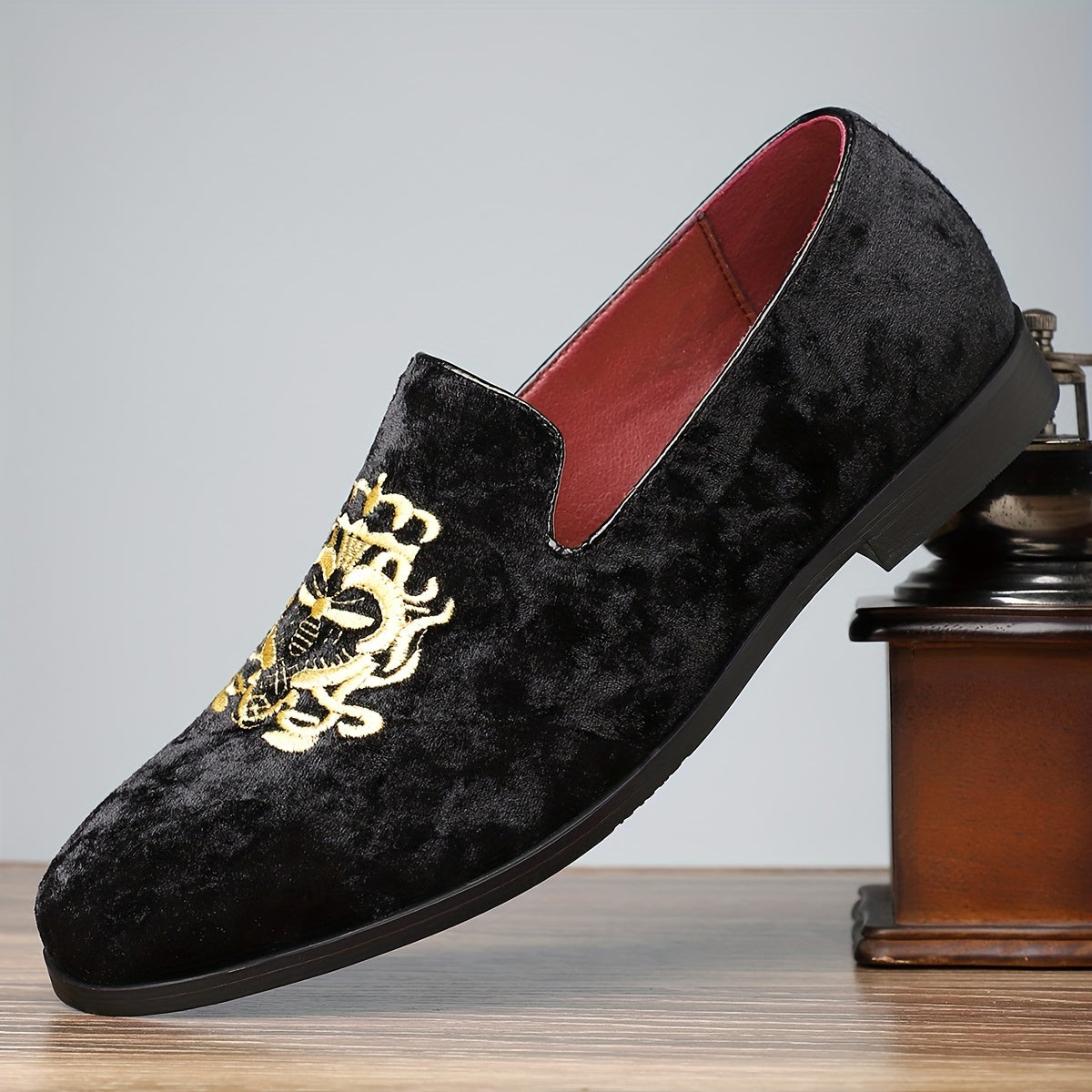 SHOWLU FASHION casual loafers in solid color, low-top slip-on shoes featuring a sleek design and comfortable fit.