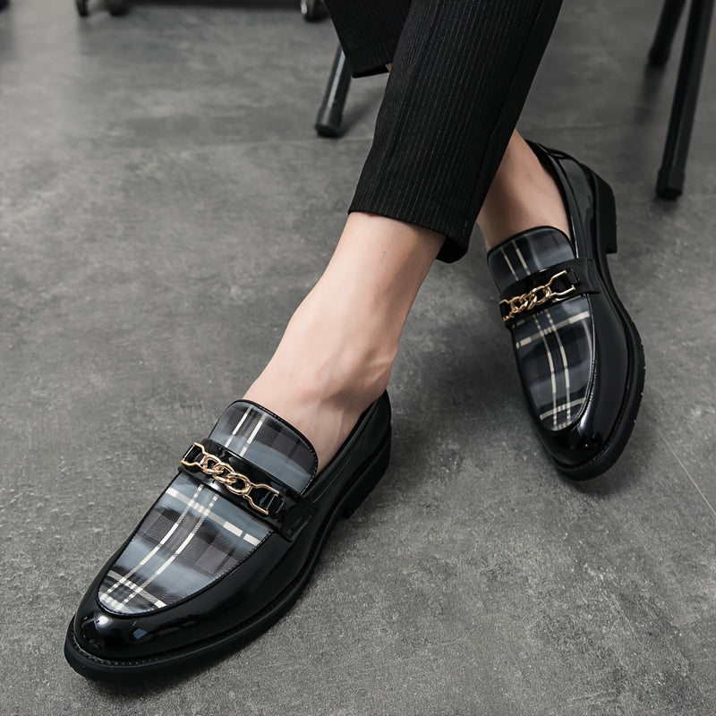 SHOWLU Men's plaid slip-on loafers featuring a durable design and stylish pattern, ideal for business and casual wear.