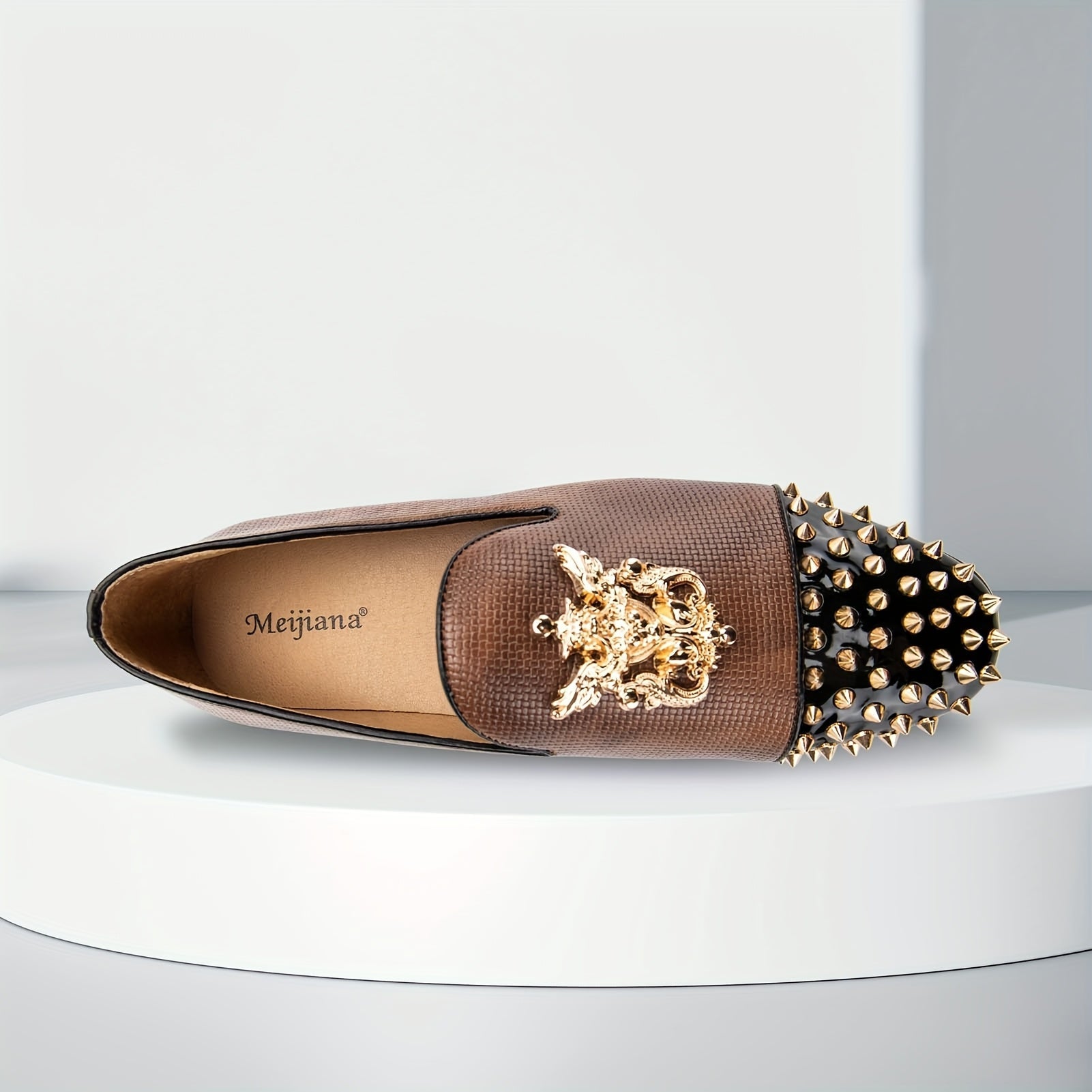 SHOWLU men's lightweight slip-on loafers with round toe, solid design, suitable for parties and casual wear.