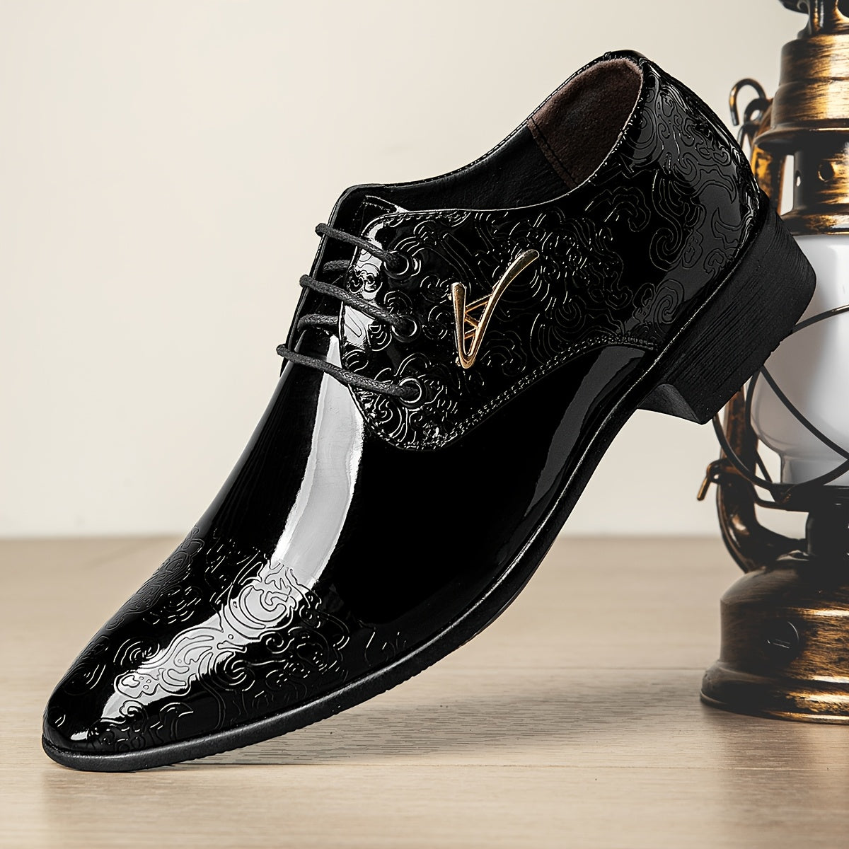 SHOWLU Men's Oxford dress shoes with pointed toe and geometric microfiber design, stylish and formal footwear.