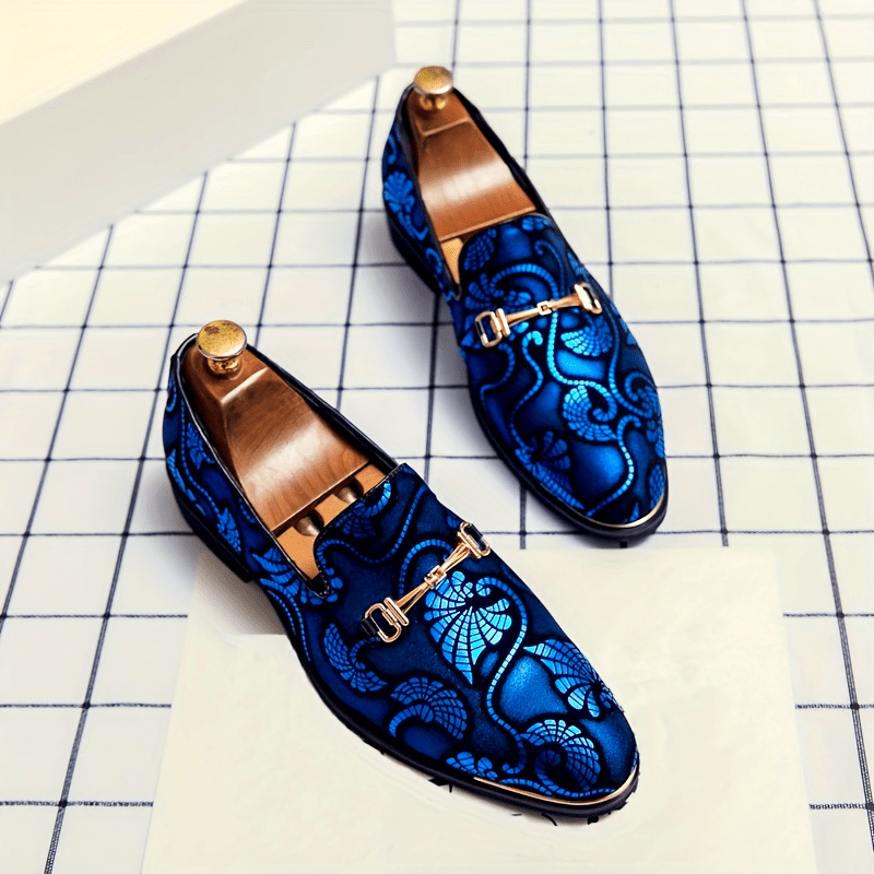 SHOWLU Men's slip-on loafers with pointed toe, faux leather casual shoes, featuring sleek design and comfortable fit