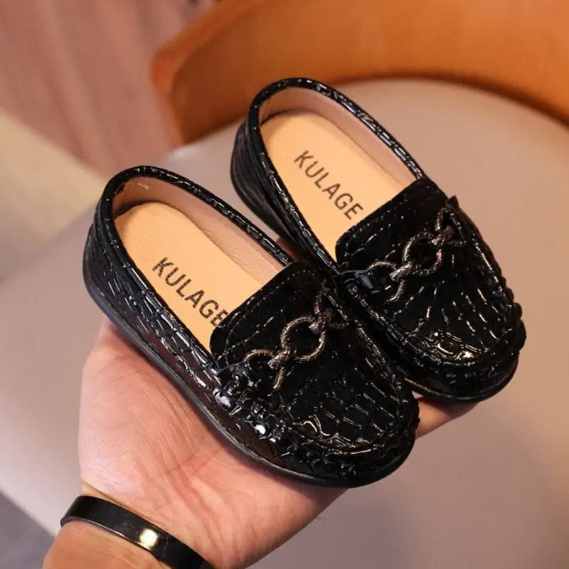 Baby boys leather loafers from Showlu Fashion Store featuring slip-on moccasin design with metal buckle, suitable for casual or wedding wear.