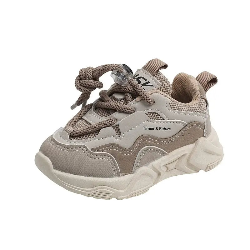 Kids breathable air mesh running shoes, unisex sports sneakers for boys and girls, casual and comfortable for active wear.