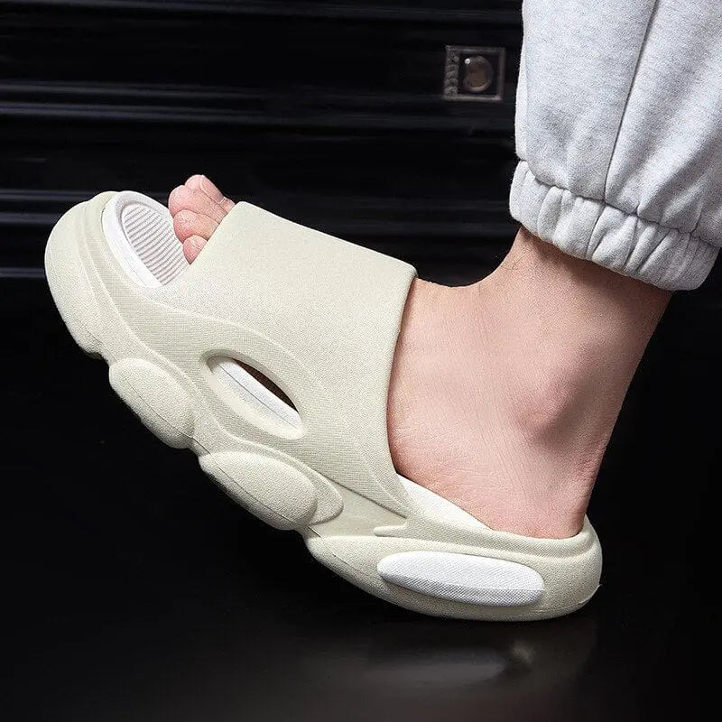 Comwarm EVA platform slippers for men and women, non-slip indoor outdoor slides with soft, cushioned design and versatile style.