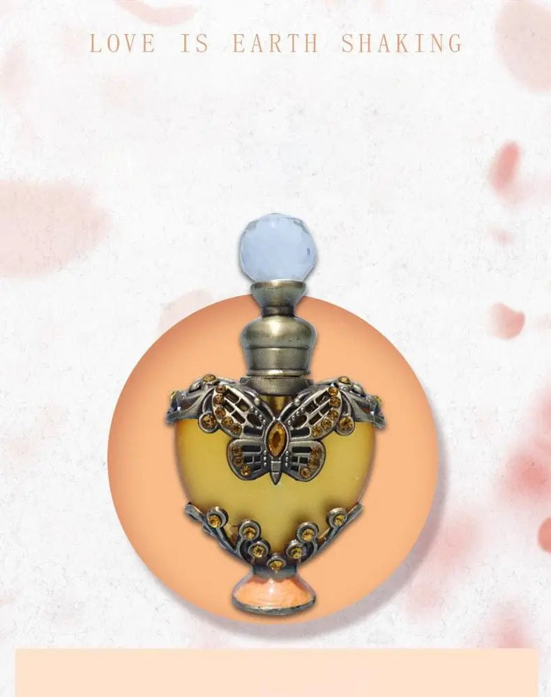 Showlu Dubai Essence perfume bottle with 15ml of long-lasting, elegant fragrance and fresh, light aroma.