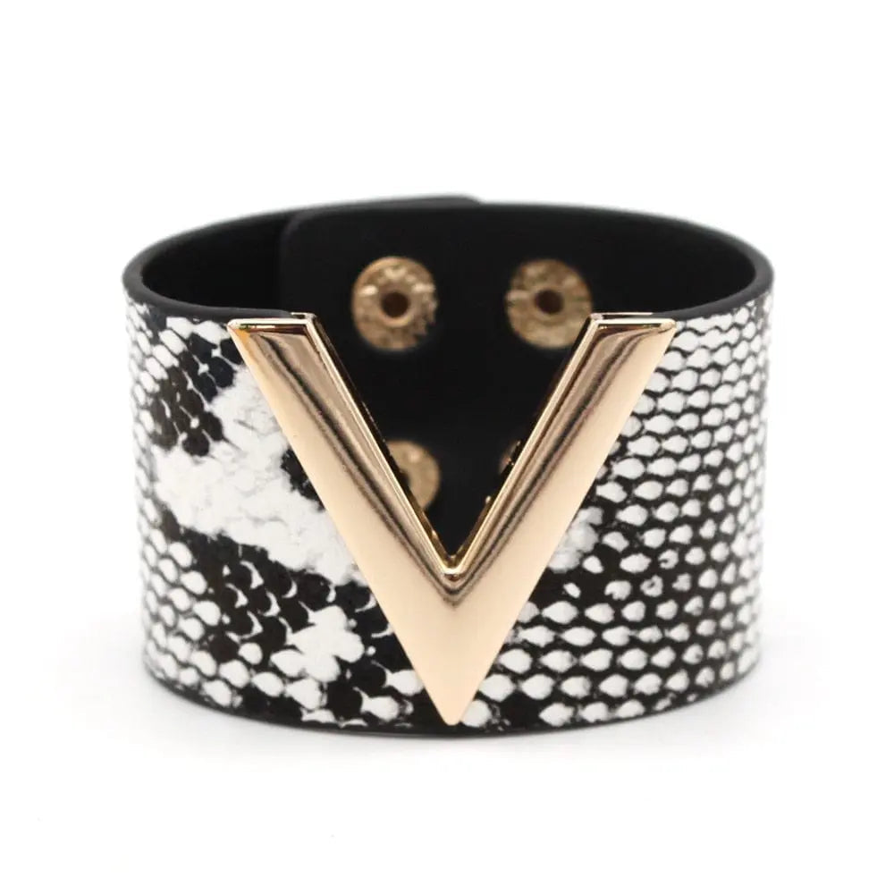 Showlu Store Nation crack leather V-word wide punk cuff bracelet for women, featuring edgy, soft jewelry with a bold punk style.
