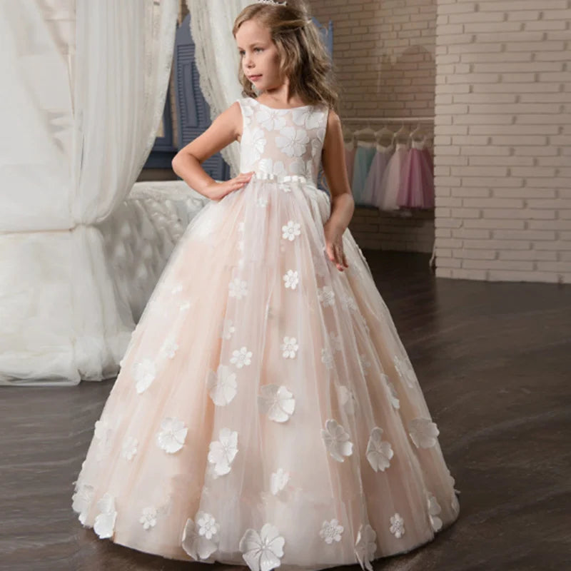 White flower girl dress by Gdybao with lace appliqué and beaded details, perfect for first communion or special occasions.