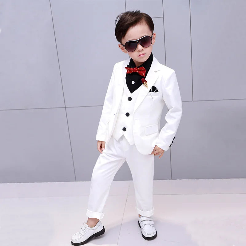 Boy's formal plaid wedding suit from LUOBOBEIBEI, includes blazer and pants, stylish and suitable for special occasions.