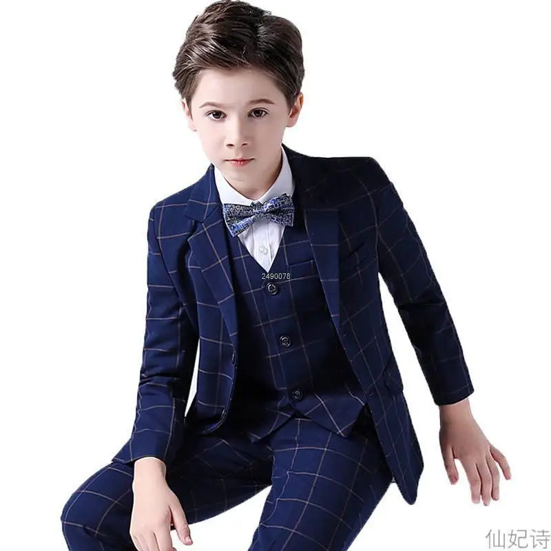 Kids boys formal wedding suit featuring a tuxedo blazer and pants from LUOBOBEIBEI, suitable for ages 2 to 14 years.