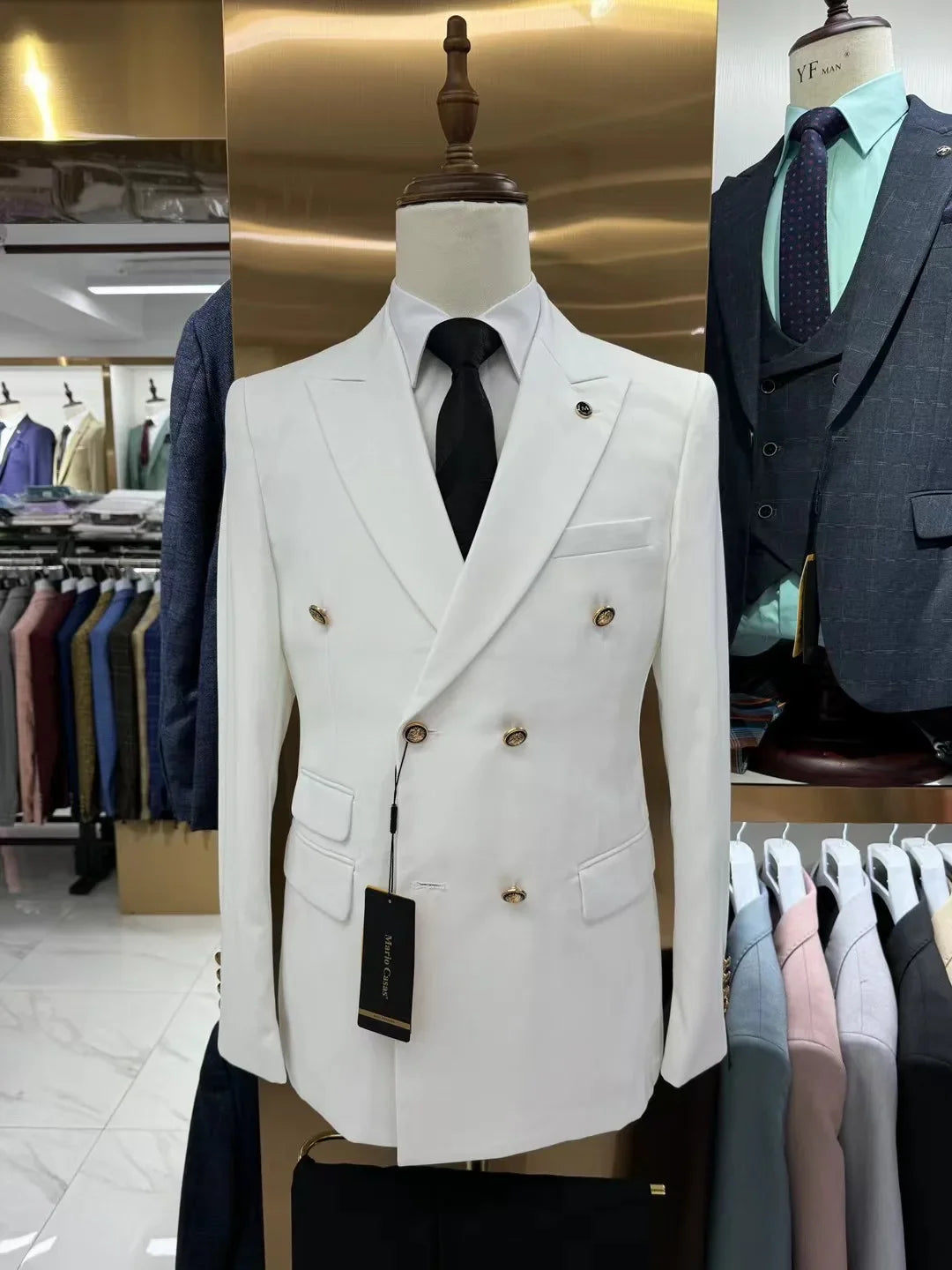 Men's double-breasted slim fit cotton business suit by Keerman, featuring a tailored design with a matching jacket and pants.