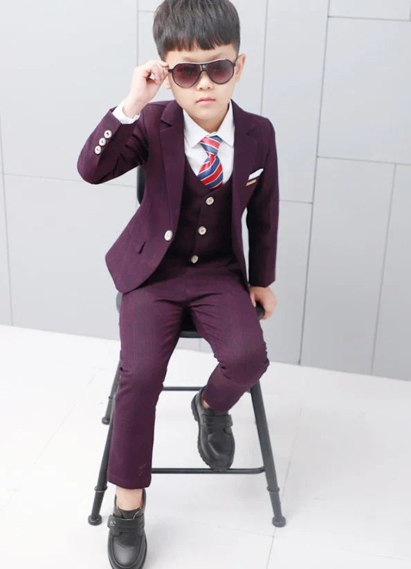 LUOBOBEIBEI boys 4-piece formal plaid wedding suit with blazer and pants, stylish and perfect for special occasions.
