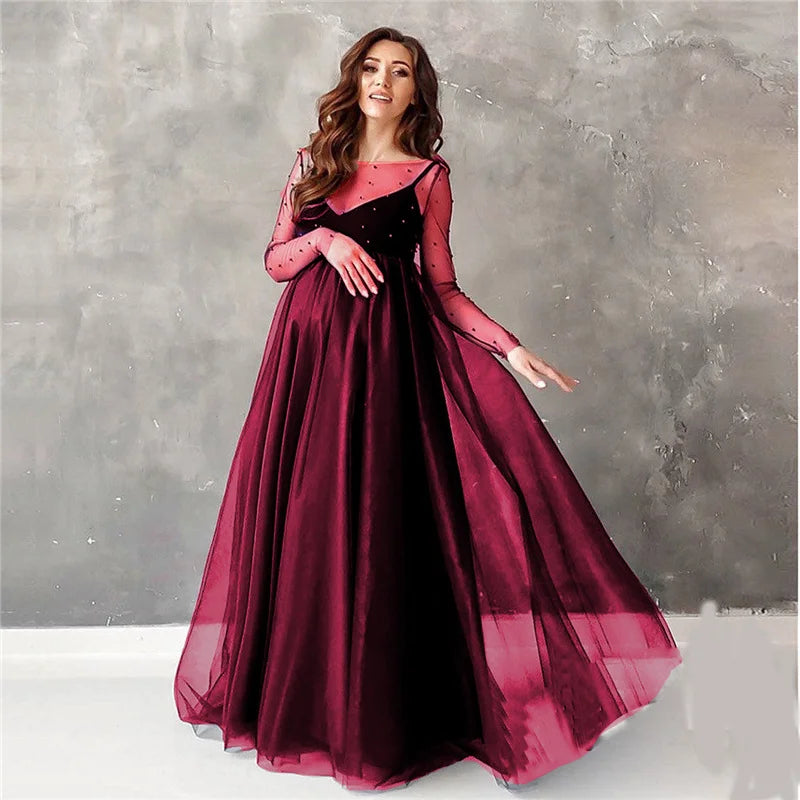 Lace maternity gown maxi dress for pregnant women, long sleeve design, suitable for pregnancy photos and special occasions.