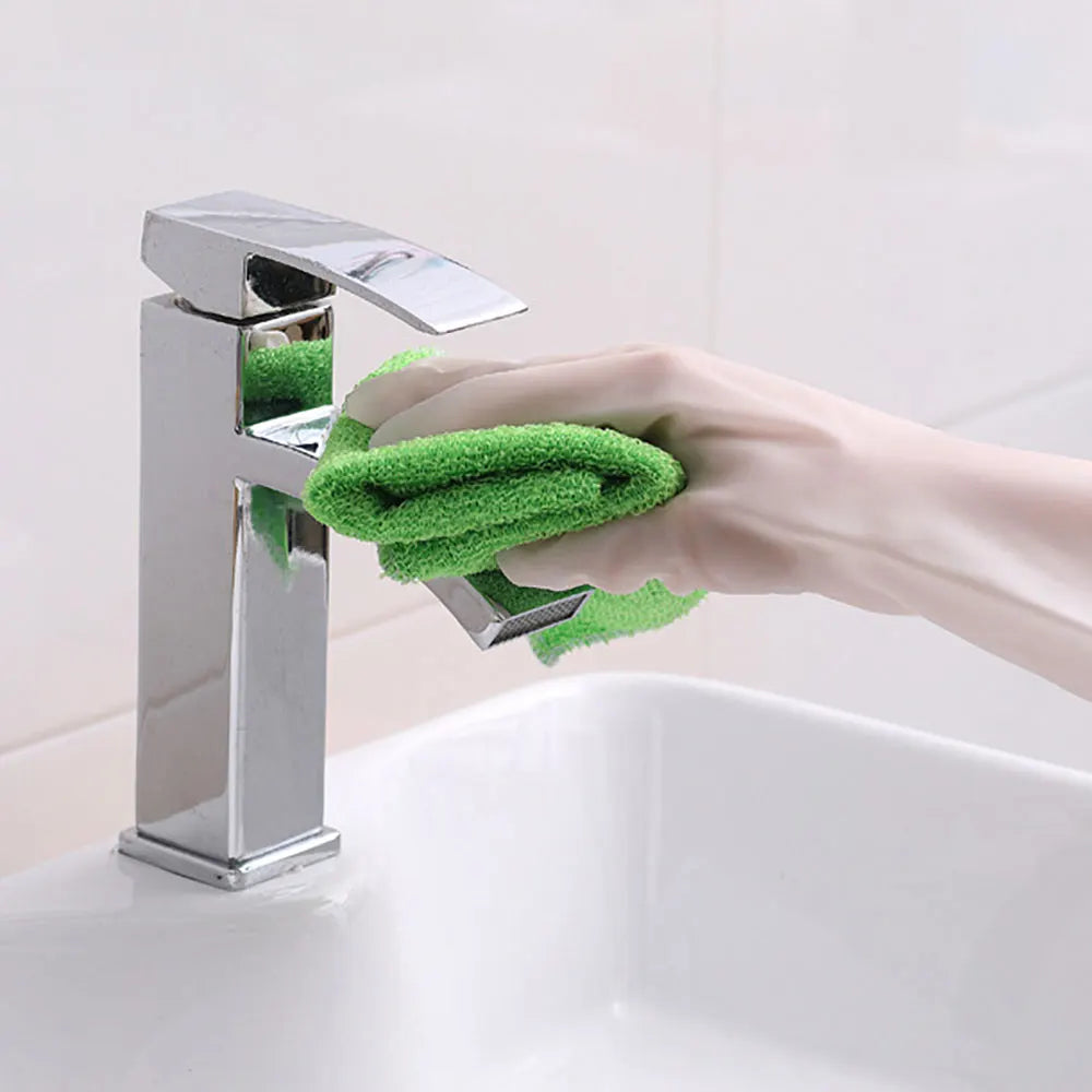 Showlu Smart General silicone dishwashing scrubber gloves for effective cleaning and gentle scrubbing of dishes and cookware.