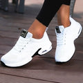 Women’s breathable lightweight running shoes with casual design, outdoor suitable, comfortable sneakers for walking and sports.