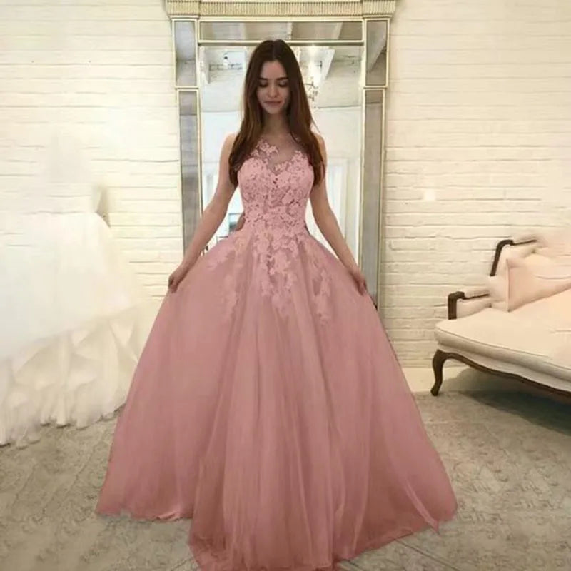 White V-neck lace wedding dress by Showlu Fashion with sleeveless tulle design, elegant bridal gown for special occasions.