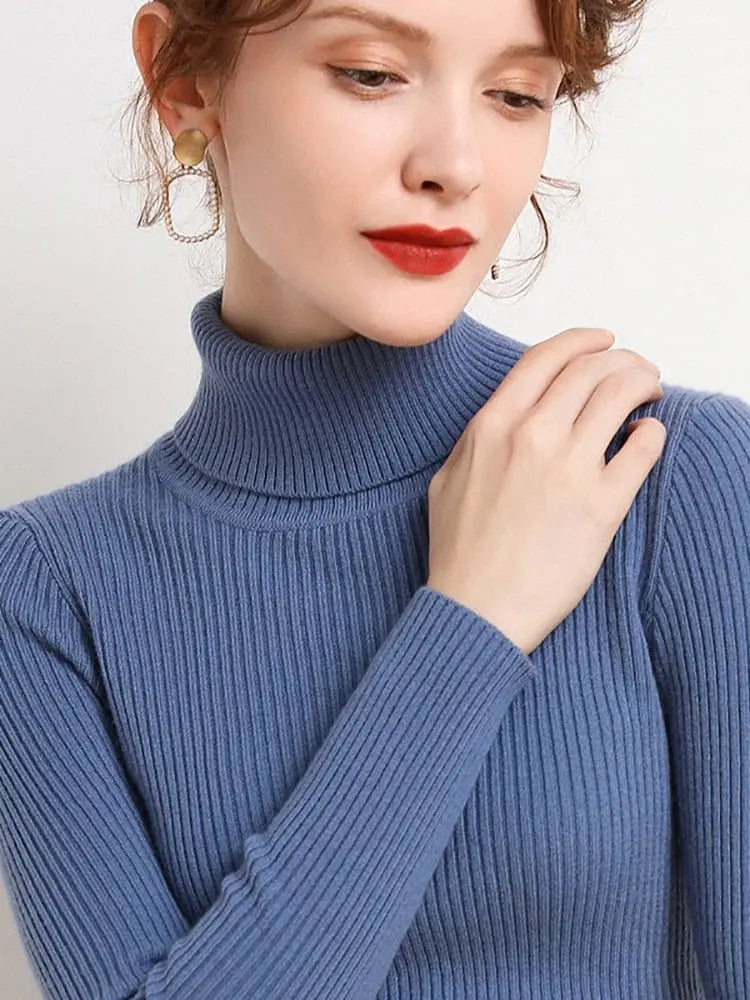 Heliar women's slim fit cashmere turtleneck sweater in soft knit, perfect for fall and winter, styled as a cozy autumn-winter pullover.