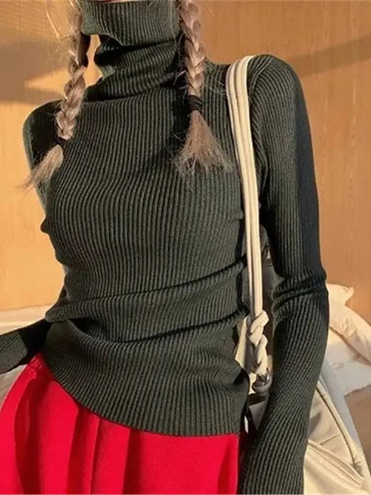 Heliar women's slim fit cashmere turtleneck sweater in soft knit, perfect for fall and winter, by Showlu Fashion Store.