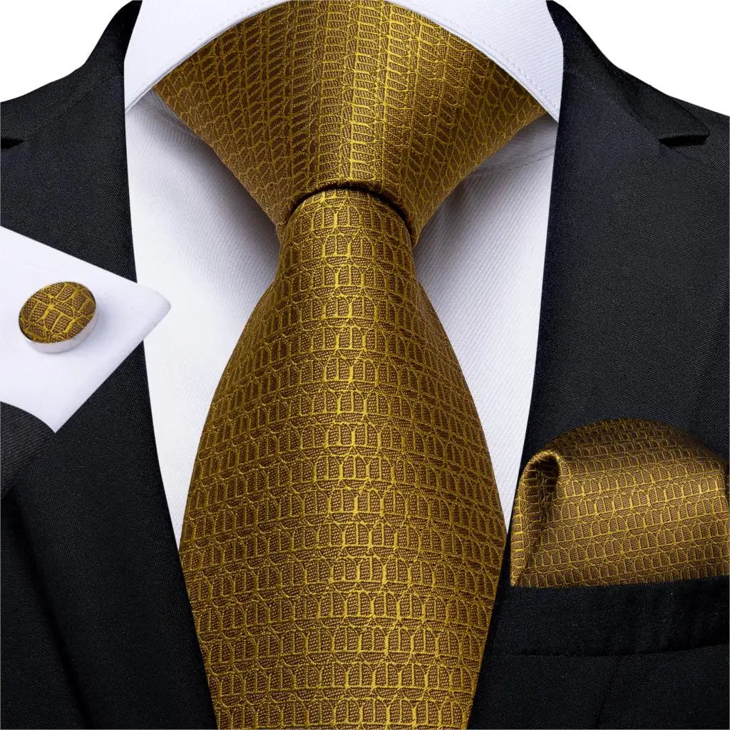 Gift Men Tie Luxury Gold Black Striped Paisley Silk Wedding Tie For Men DiBanGu Designer Hanky Cufflinks Fashion Tie Set