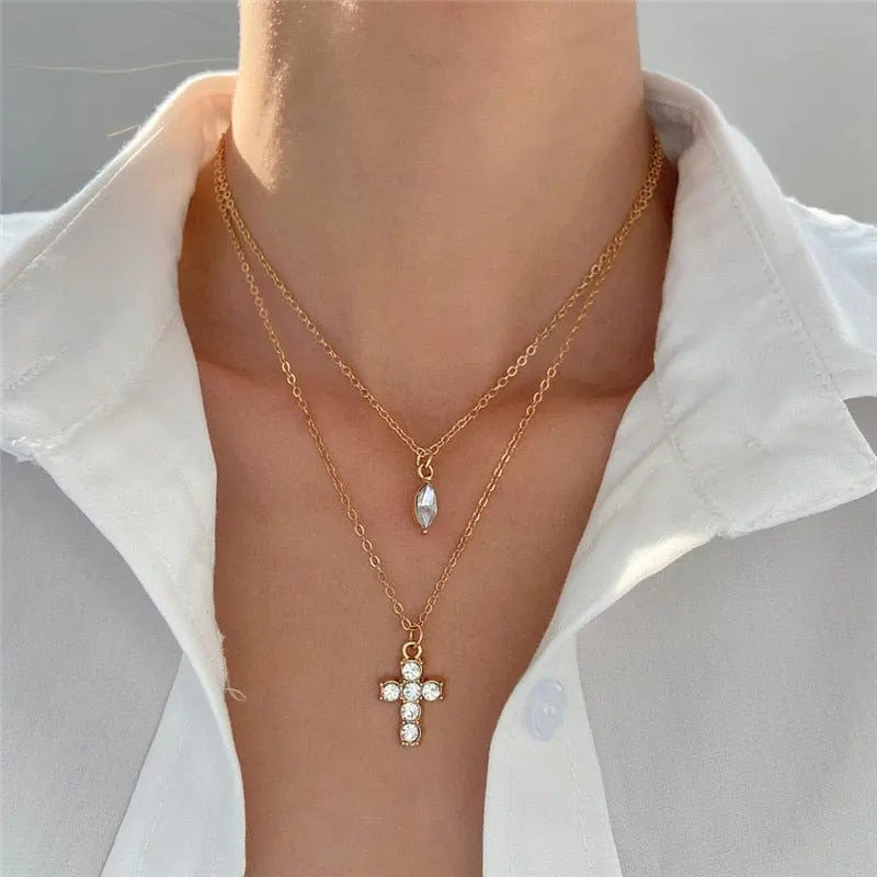 Hollow butterfly pendant necklace with zircon crystals, stylish animal choker jewelry for women, ideal for parties and gifts.