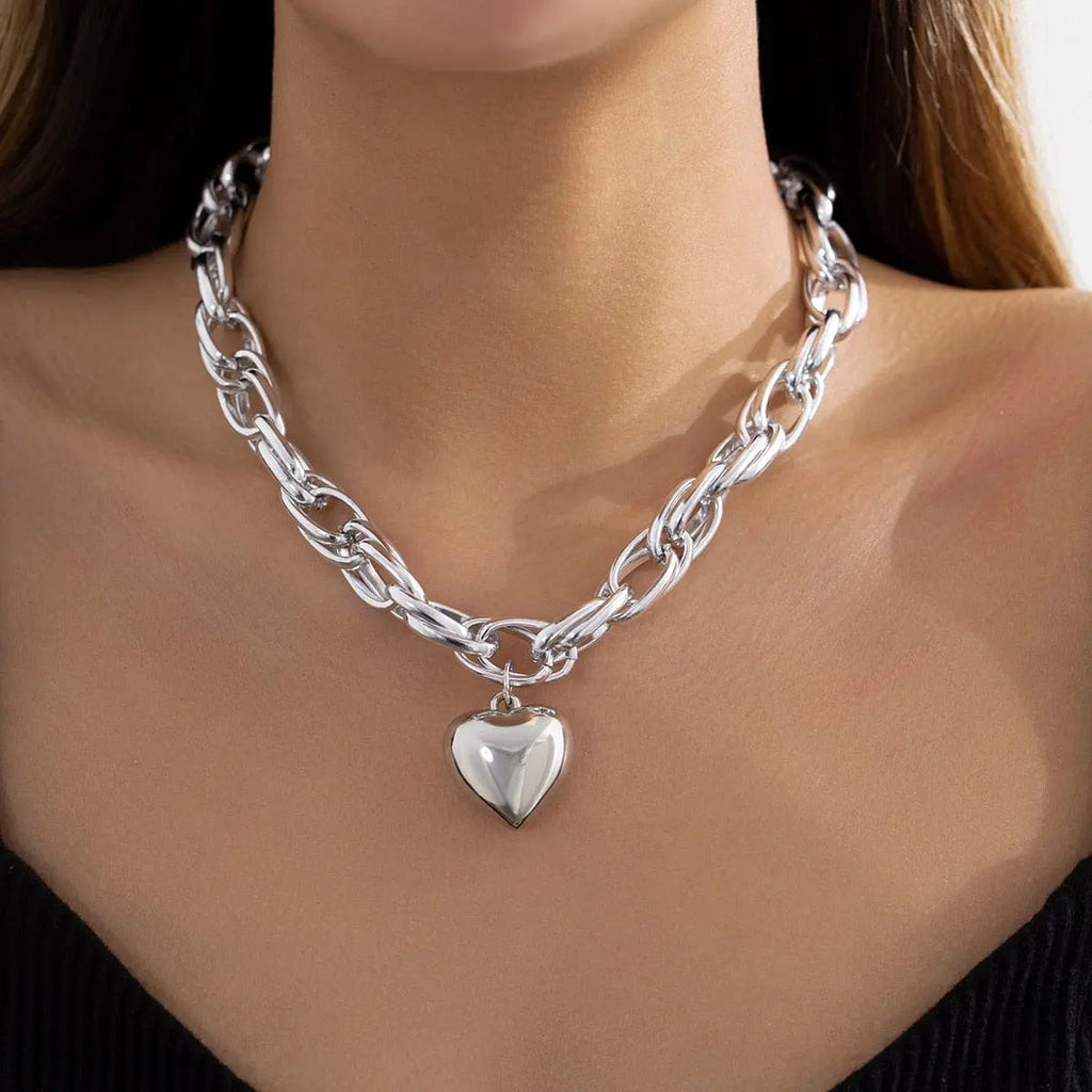 Ingemark punk big heart pendant necklace with chunky heavy chain, bold statement jewelry for women and men, grunge steampunk style.