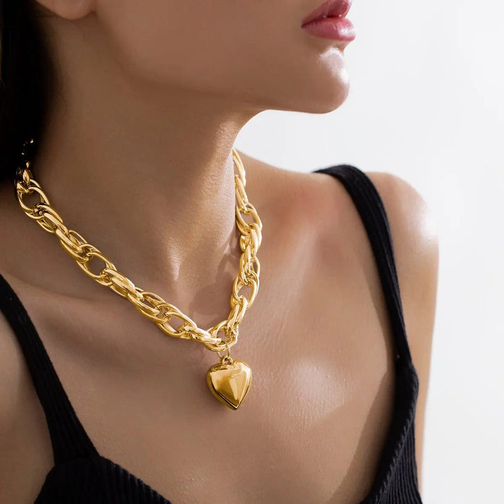 Ingemark punk big heart pendant necklace with a chunky heavy chain, bold statement jewelry for women and men.