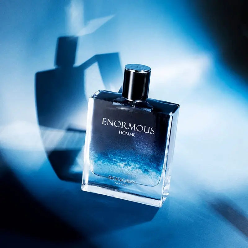 Showlu Luxury men's cologne bottle, 100ml fragrance perfume with long-lasting scent, stylish design for men.