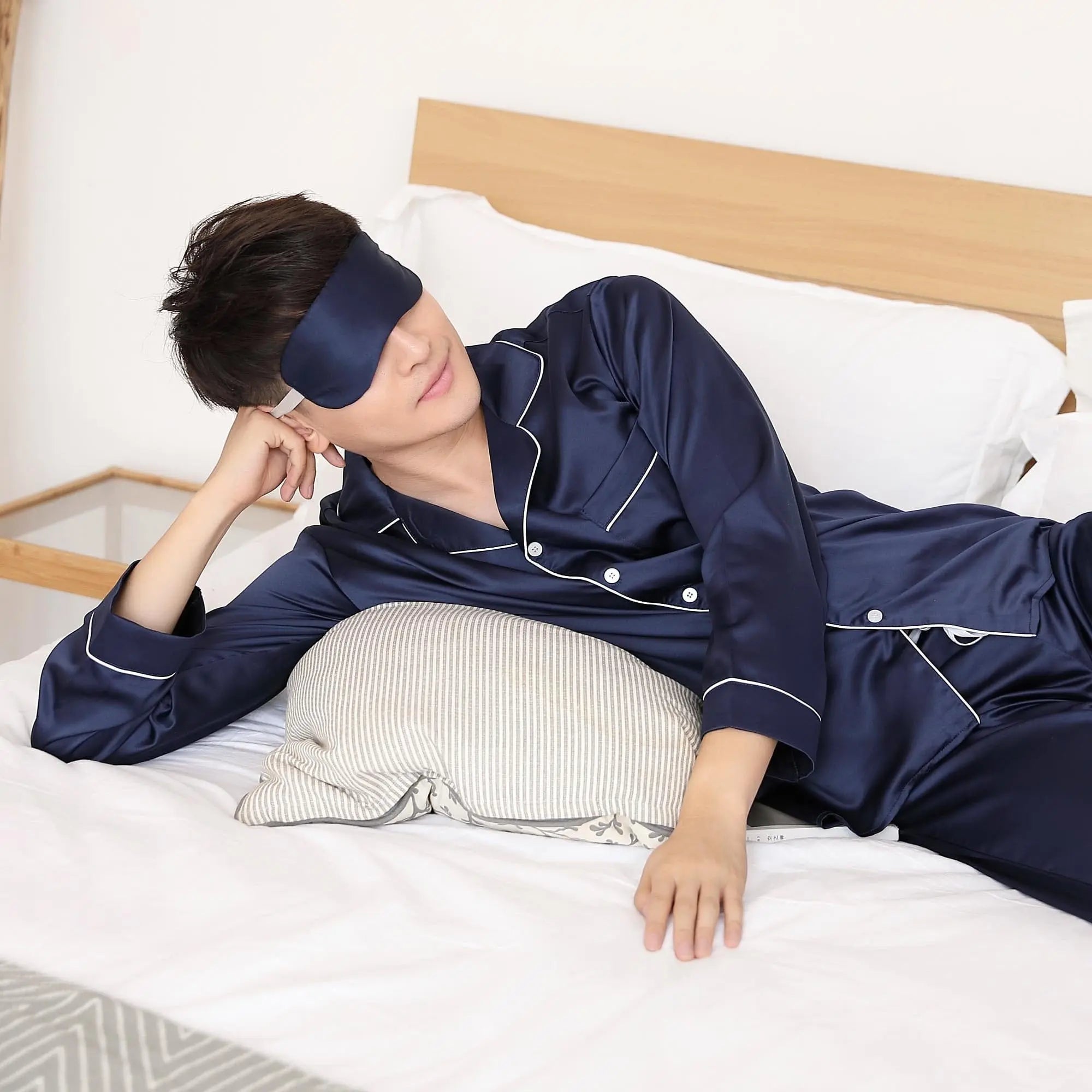Showlu men's silk satin pajamas set featuring loose fit soft sleepwear for comfortable nightwear and relaxed home dressing.