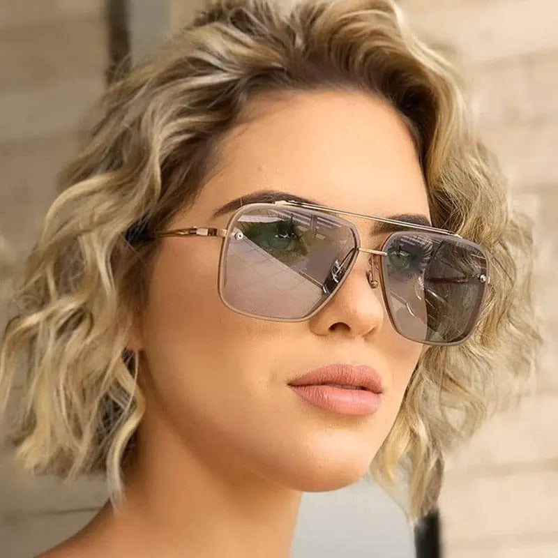 Vintage metal square sunglasses for men and women with UV400 protection, featuring a classic design and stylish frame.