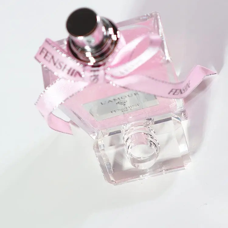 Showlu Long Lasting Oud Parfum for men and women, authentic Arabian perfume with elegant bottle design and rich fragrance.