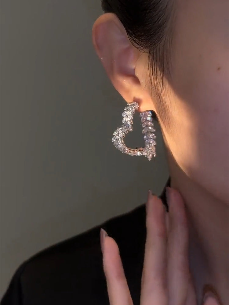 SHOWLU FASHION Heart Wheat Earrings for women, minimalist zirconia jewelry with delicate heart and wheat design, silver tone.